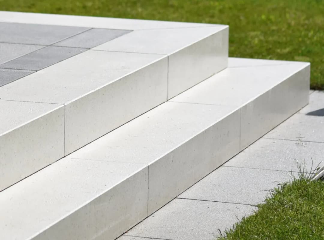 Jak wykonać schody wejściowe do domu - uniknij najczęstszych błędów