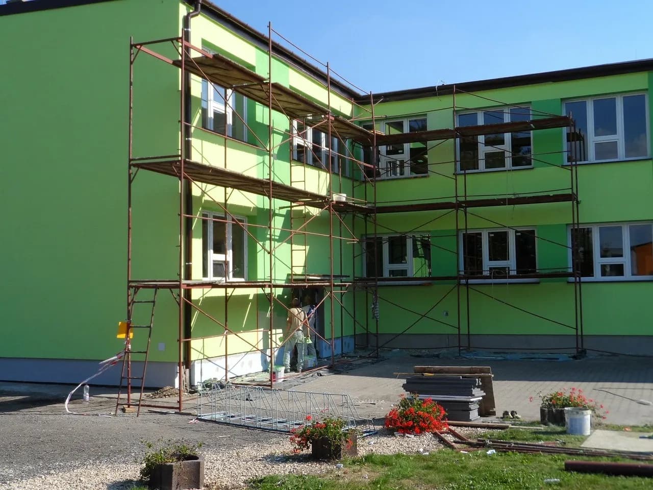 Worki po cemencie do jakiego kosza? Uniknij błędów w utylizacji
